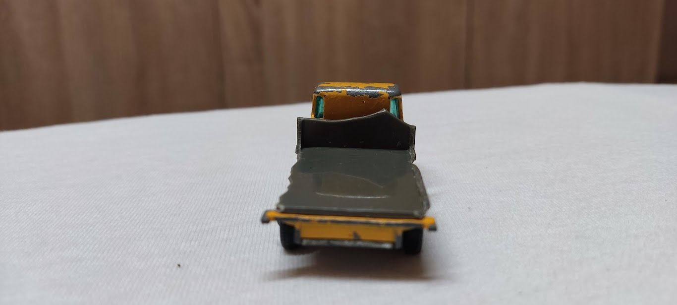 Matchbox---Catle Truck