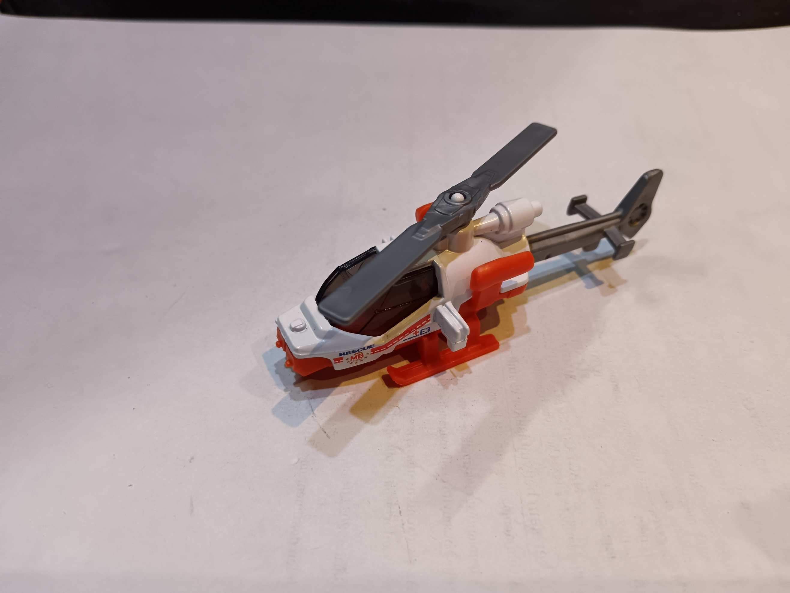 Matchbox  _  Mission Helicopter - Rescue E3