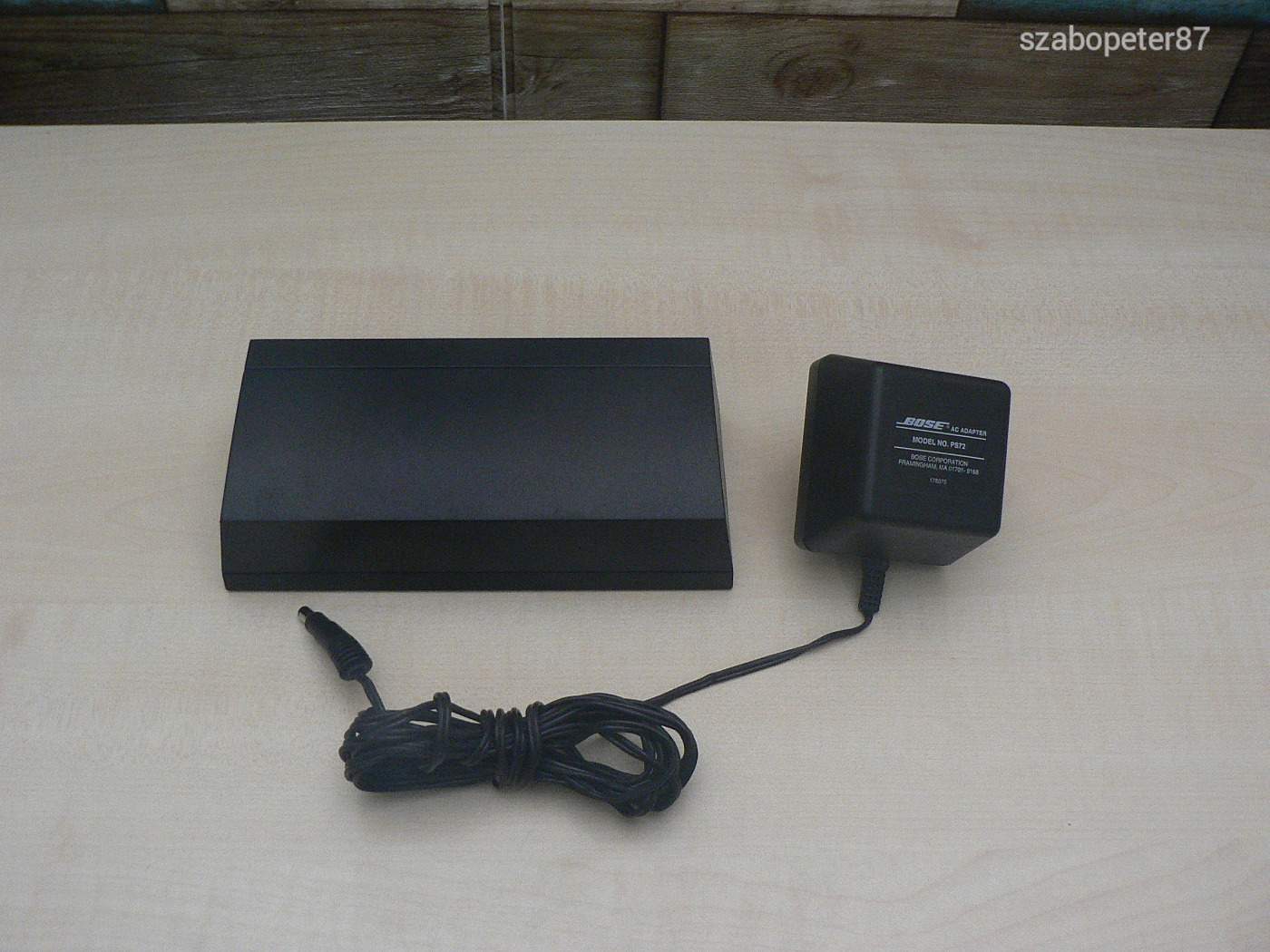 Bose M1 multi room interface gyári adapterével