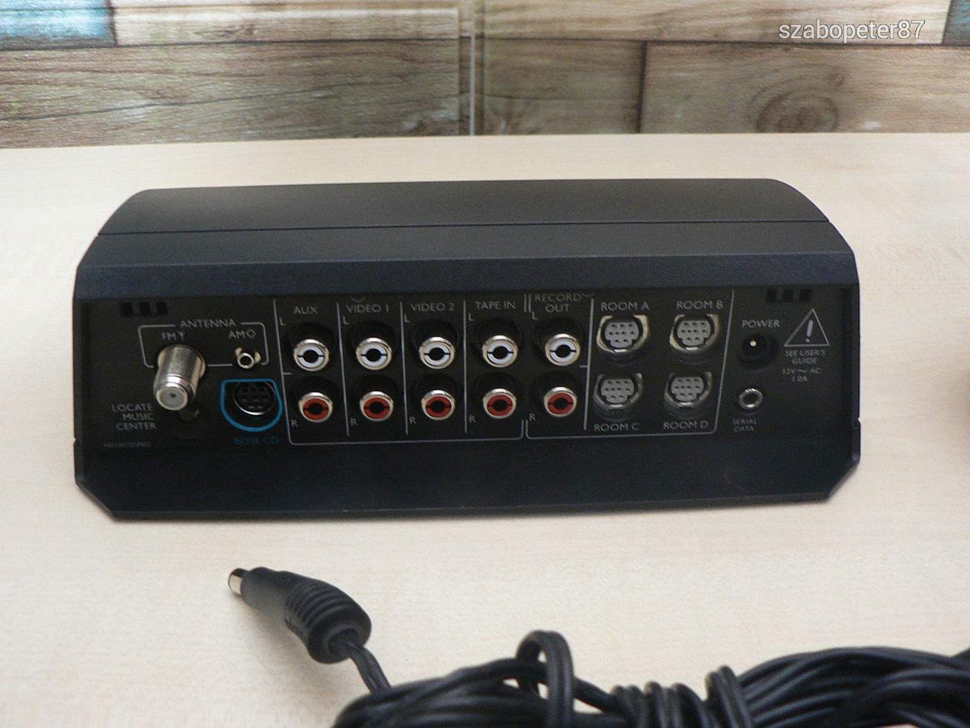 Bose M1 multi room interface gyári adapterével