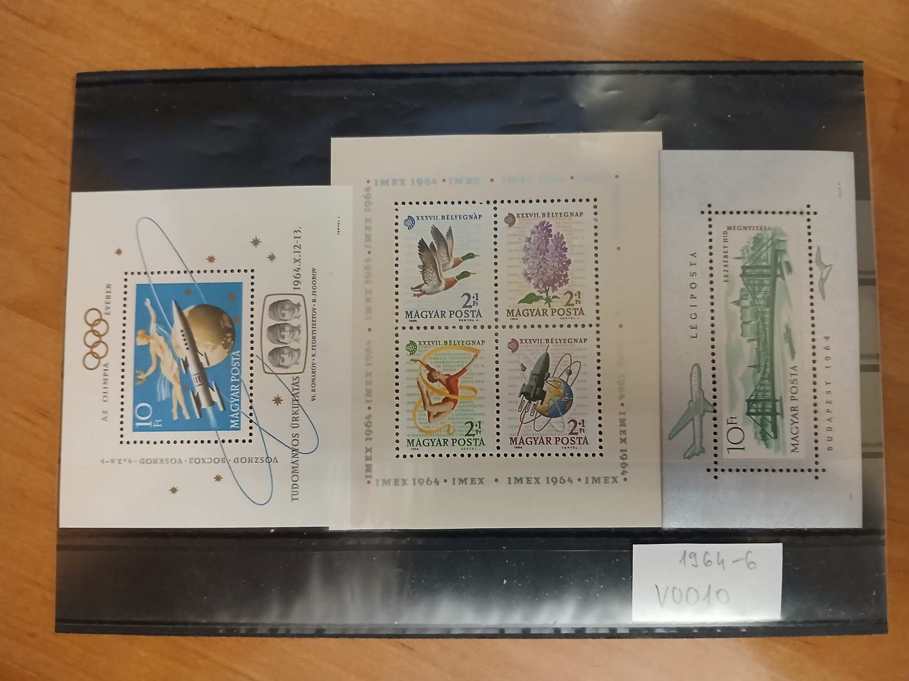 V0010 Magyar bélyegek 1964-6 - kat.ár 1900 HUF