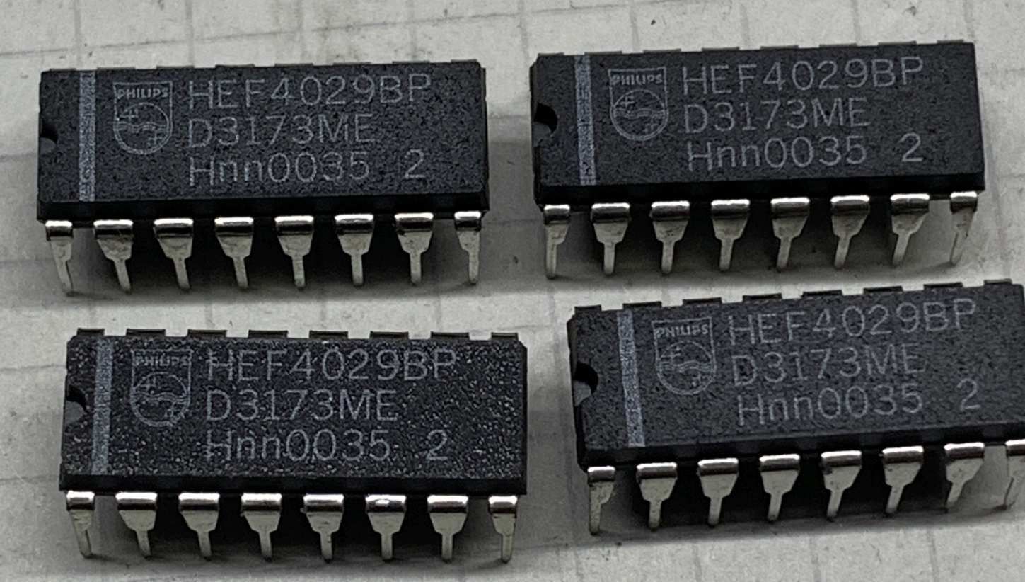4db  CD4029 CMOS IC   INTEGRÁLT ÁRAMÖR EGYÜTT  0502C