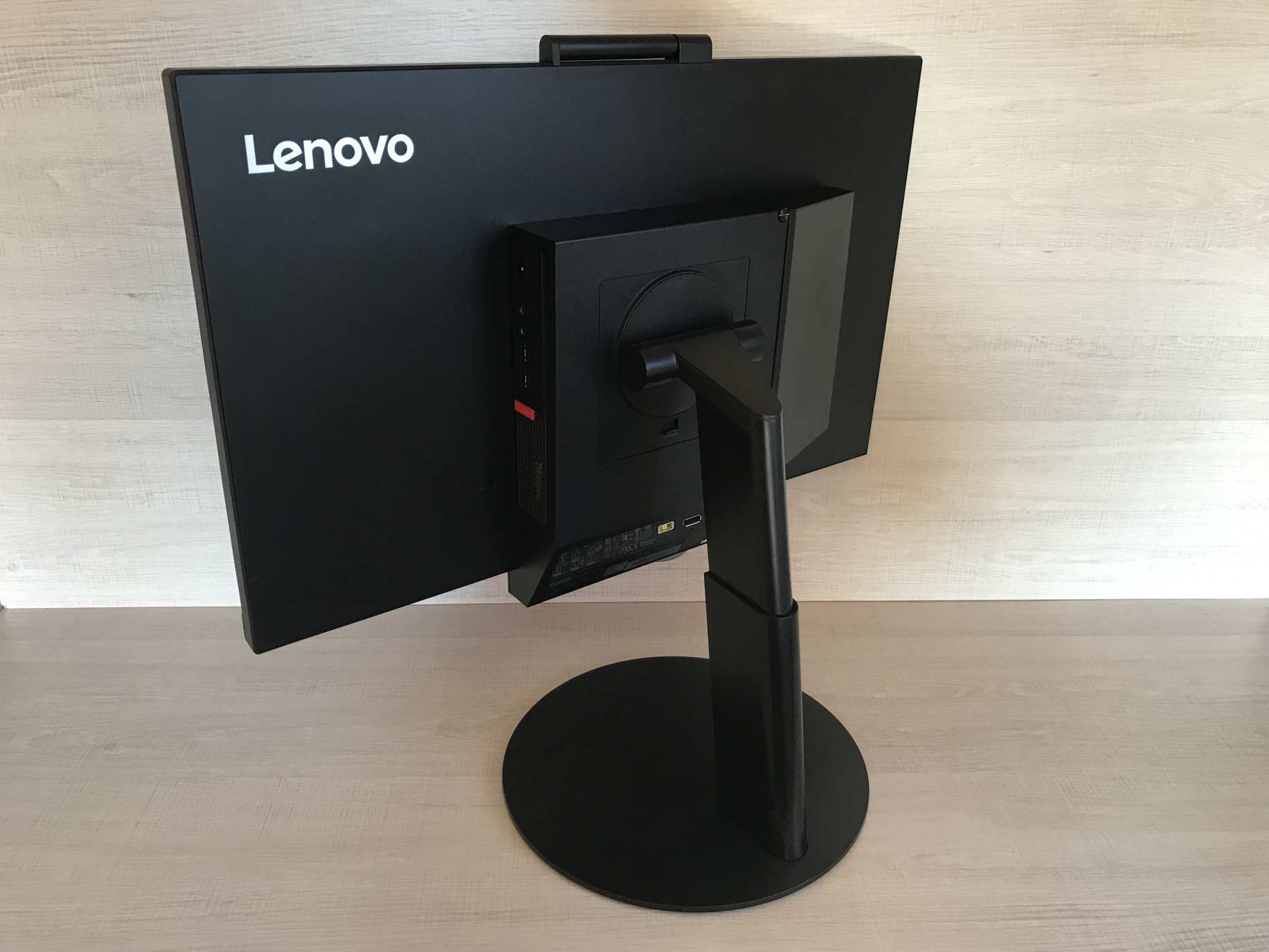 Lenovo ThinkCentre Tiny-In-One 24, AIO PC, Újszerű