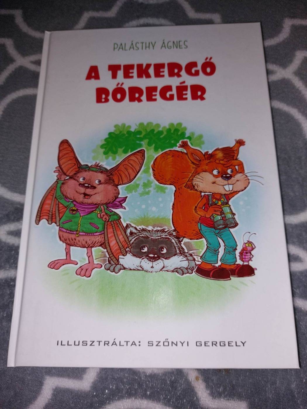 Új - Palásthy Ágnes / A tekergő bőregér