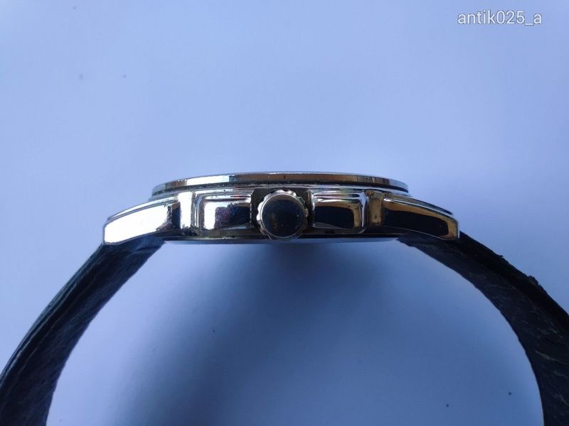 Casio 2115 férfi quartz karóra