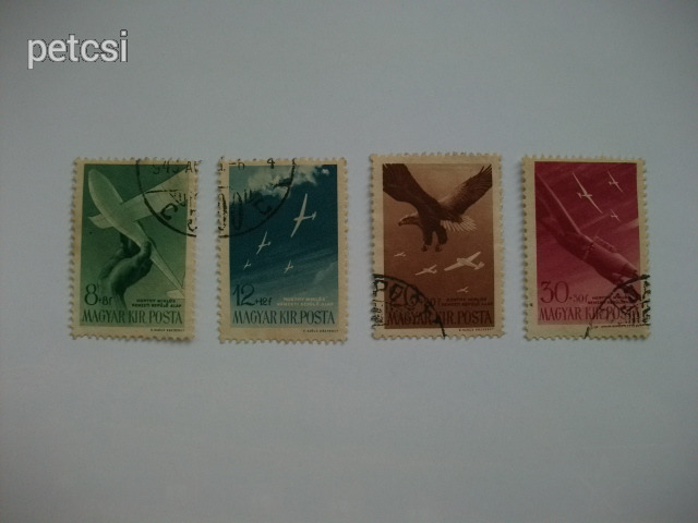 Magyar bélyeg / bélyegsor repülő alap 1943 1.