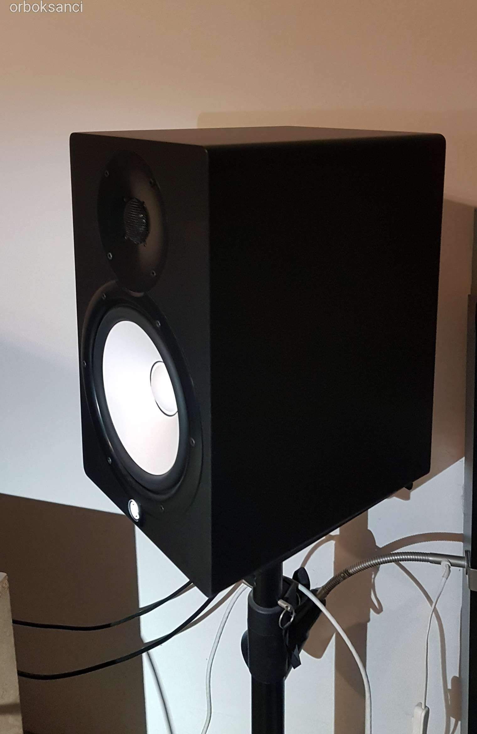 Yamaha HS8 (pár) stúdióhangfal
