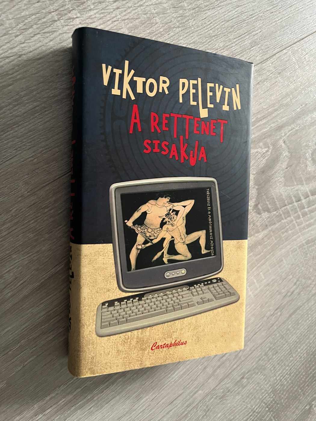 Viktor Pelevin: A rettenet sisakja