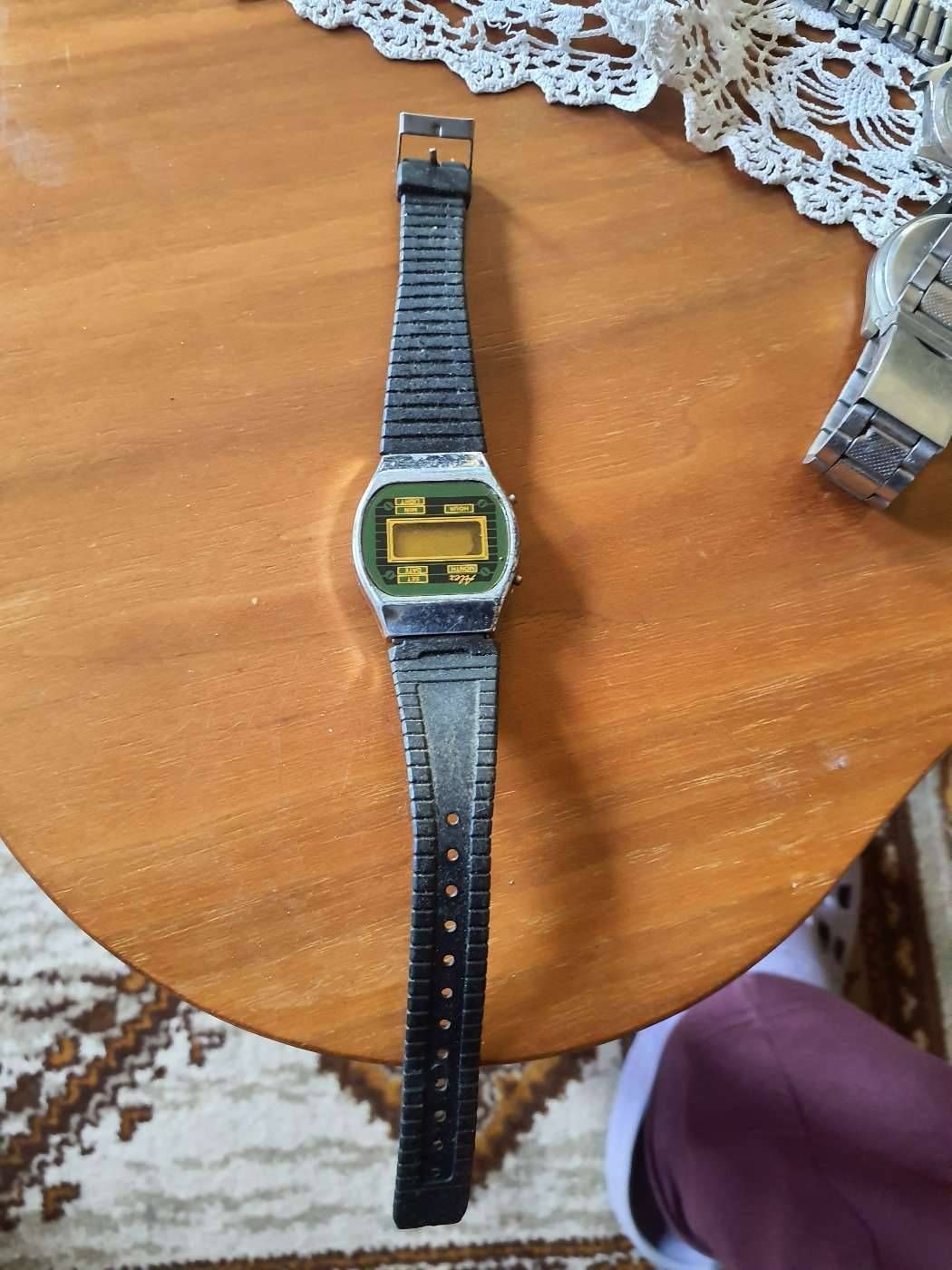 RETRO KARÓRA