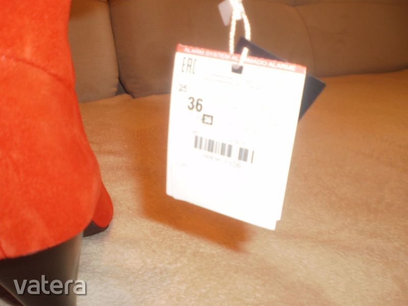 STRADIVARIUS NARANCS CSIZMA