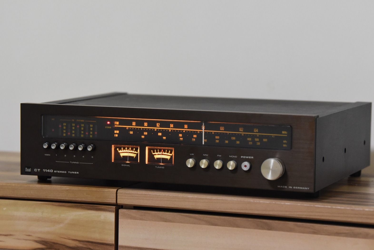 Dual CT-1140