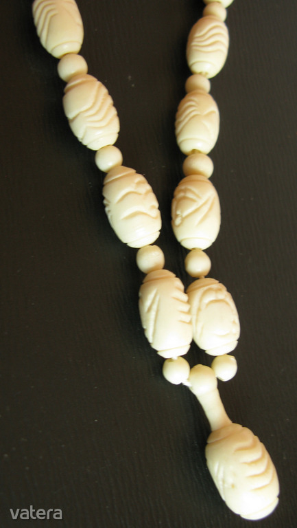 Csontnyaklánc -  56 cm