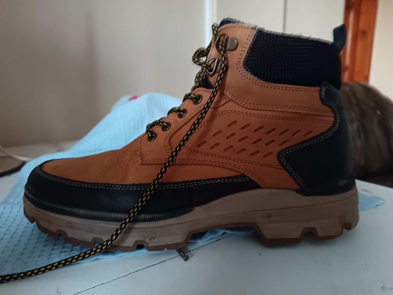 Frenk Walker bélelt bakancs  42'