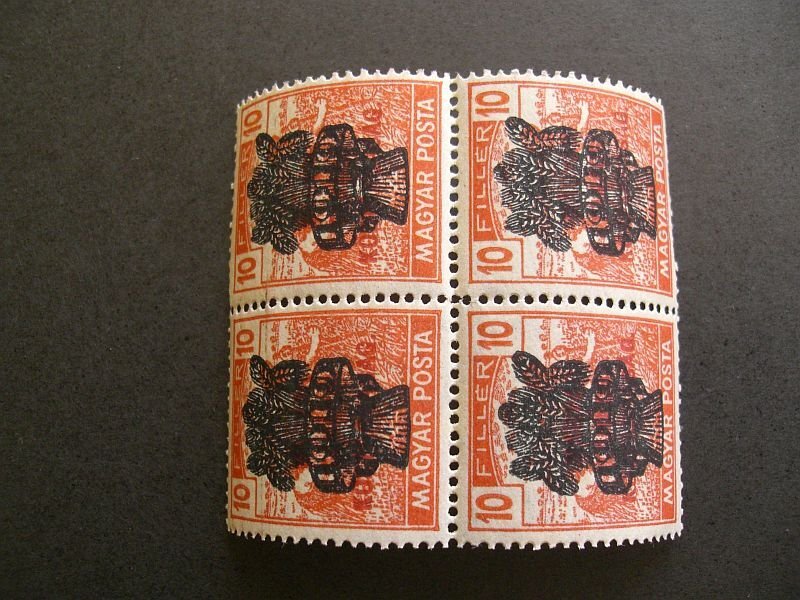 1920. Búzakalász 10 filléres postatiszta ** 4-es tömb