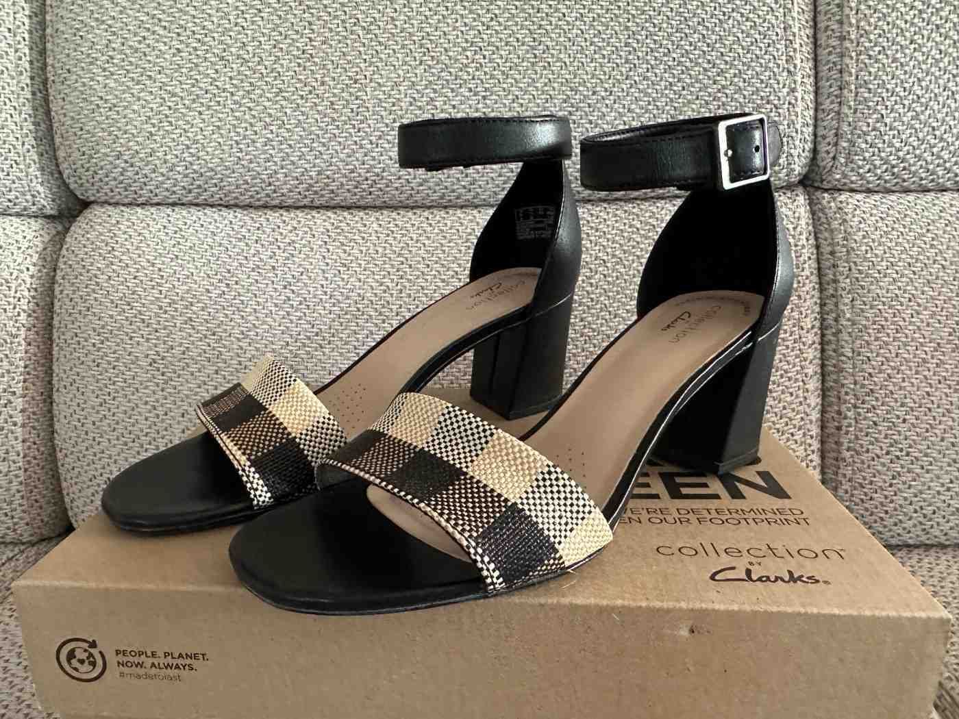 Clarks női szandál
