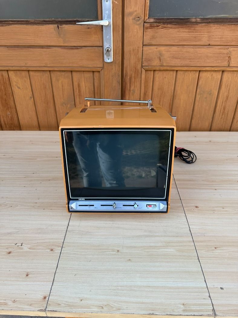 Loewe P701 TV