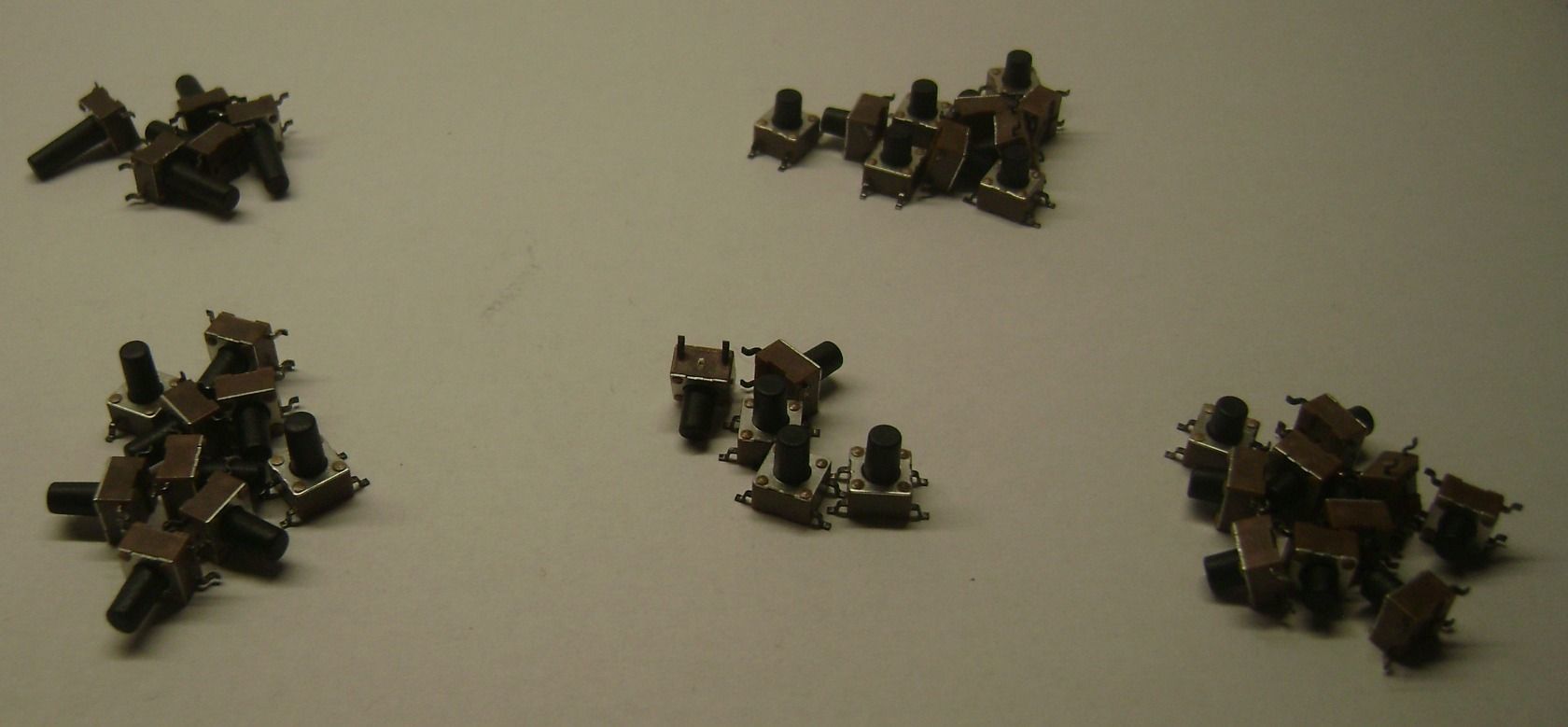 SMD mikrokapcsoló nyomógomb 39 db egyben