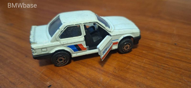 BMW E30 325I