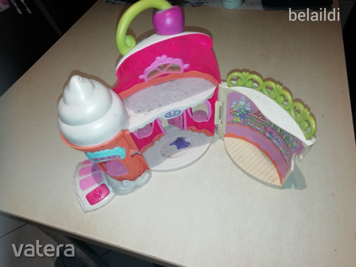 Babaház.