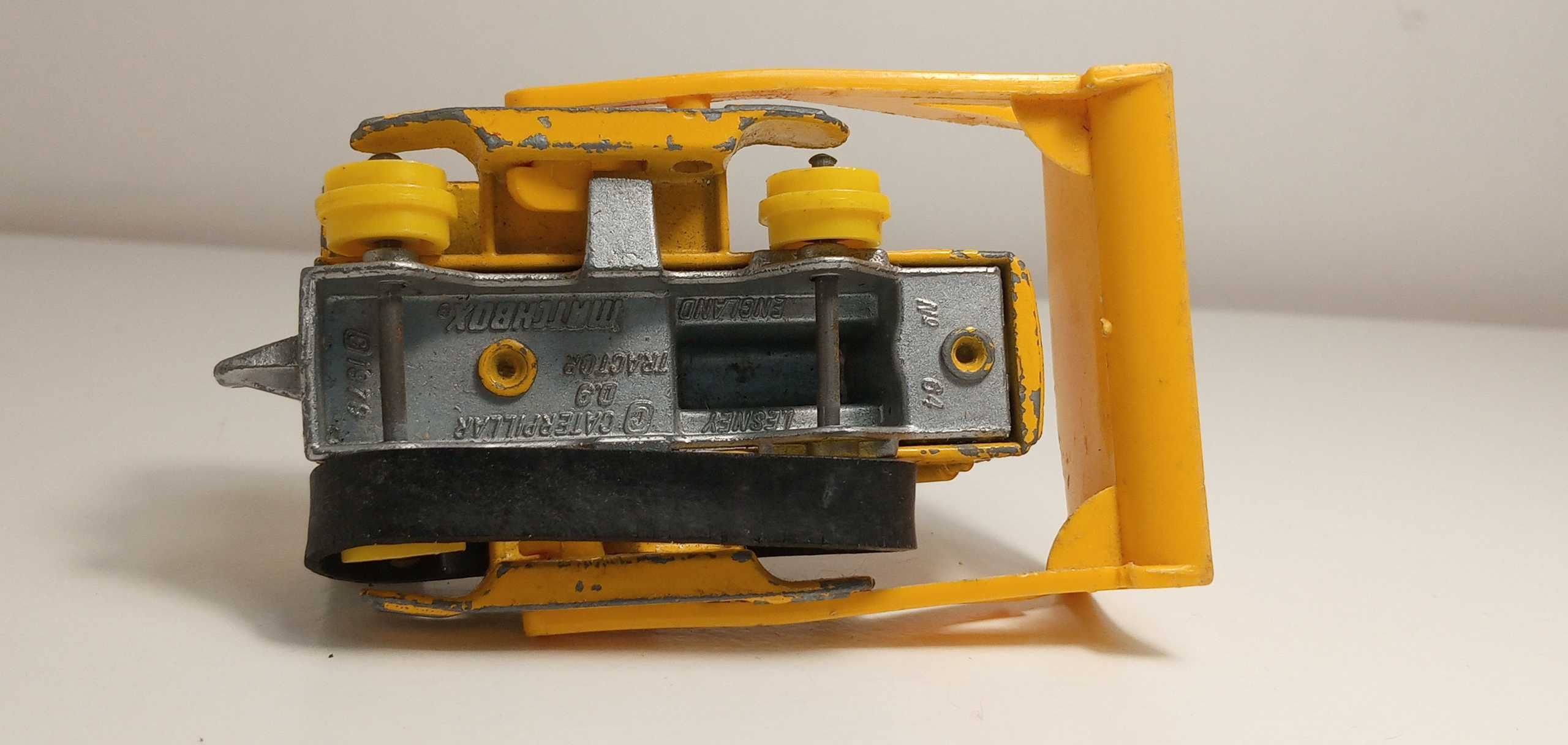 Matchbox CAT D9 Tractor