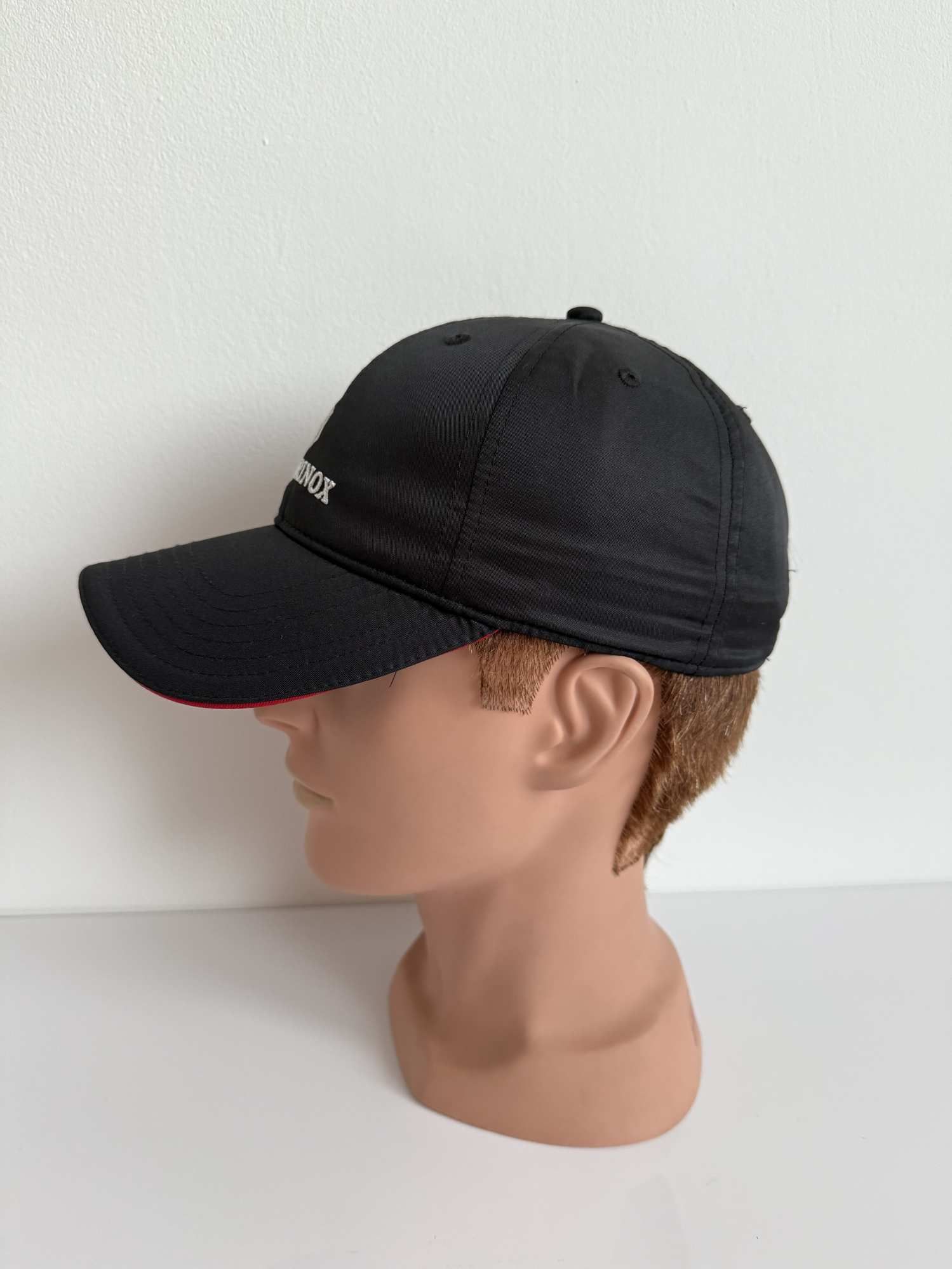 Victorinox baseball sapka
