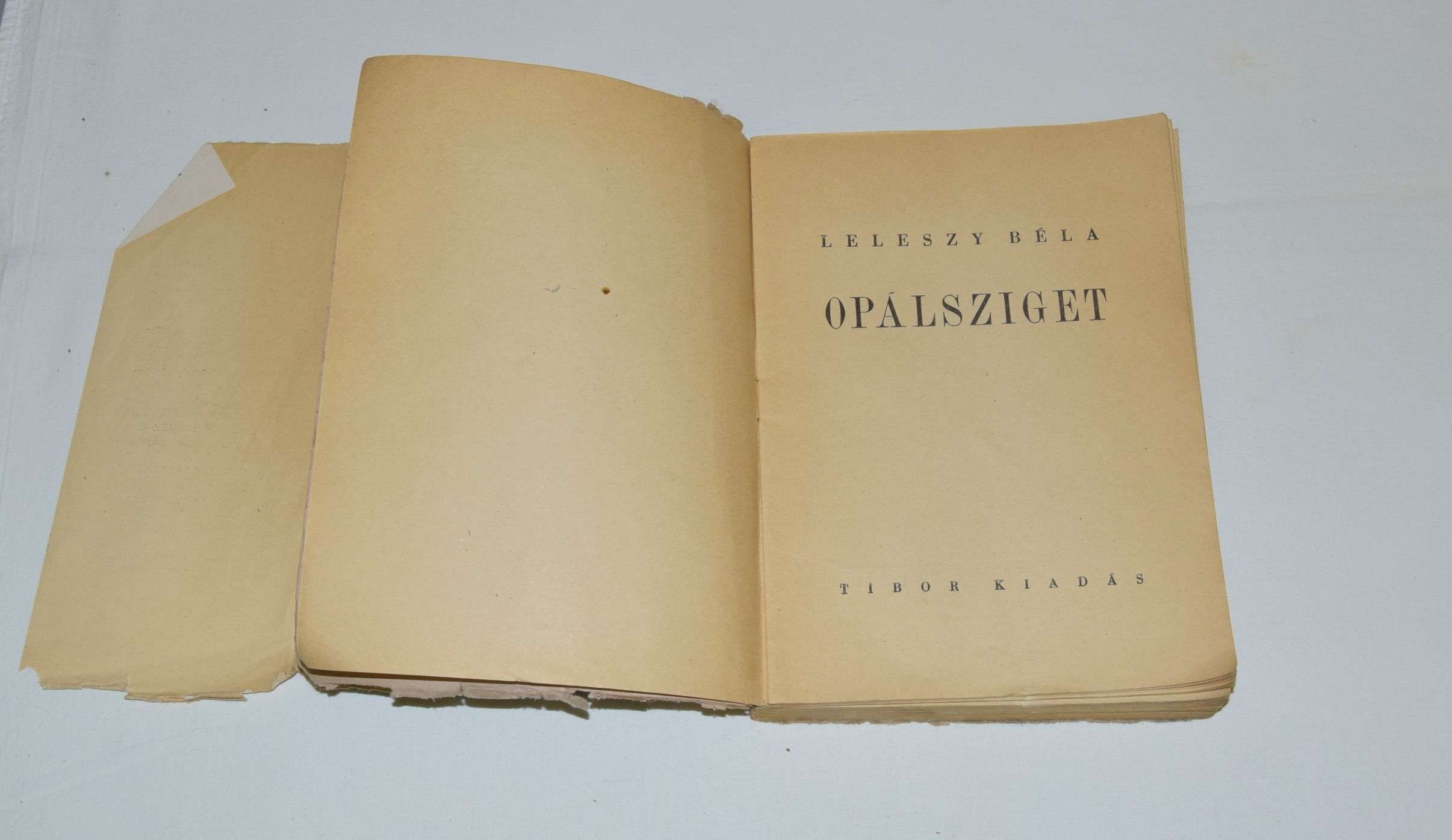 K639 - LELESZY BÉLA - OPÁLSZIGET