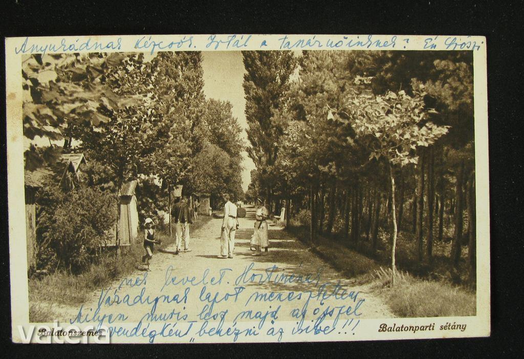 Balatonszemes, parti sétány