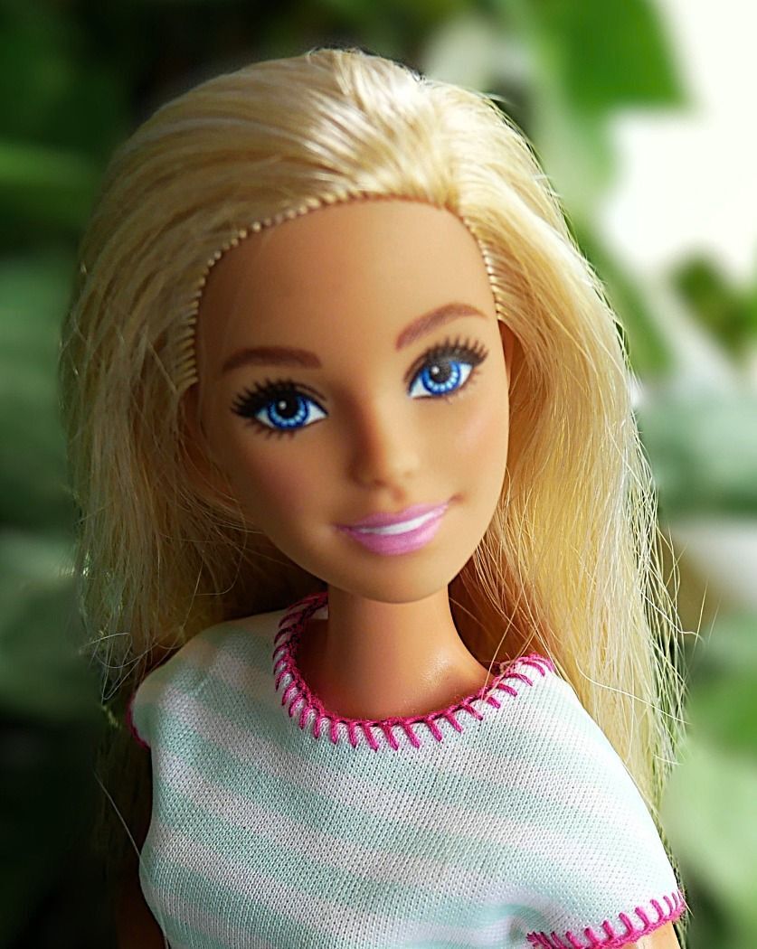 Barbie baba - Mattel  2015