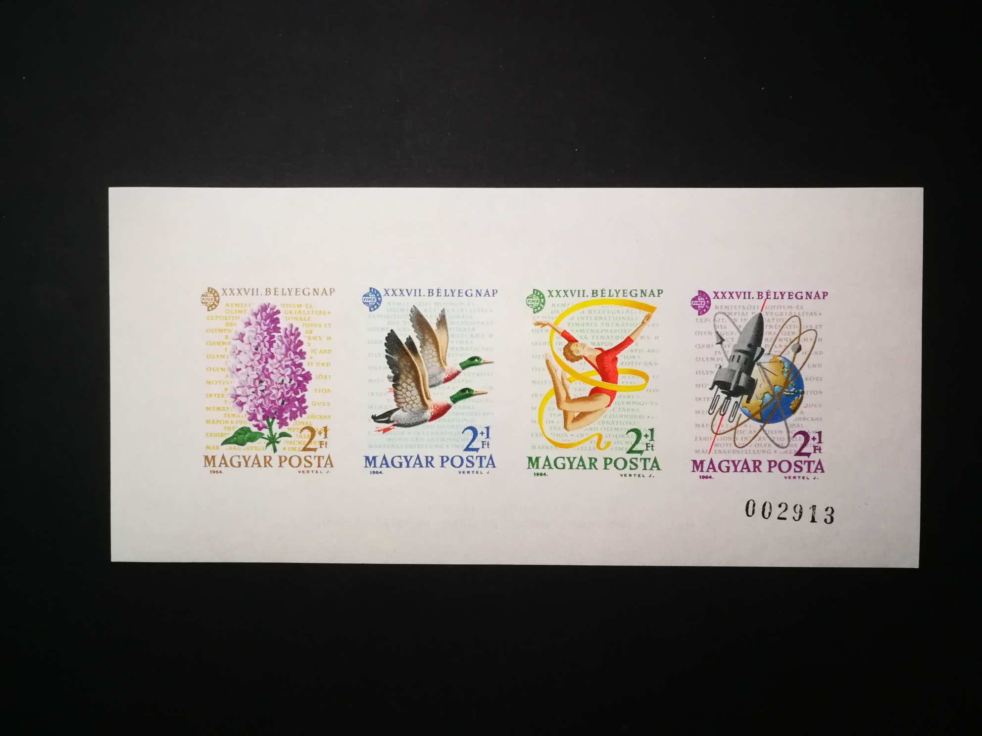 Magyarország 1964 Bélyegnap vágott blokk ** A Magyar Posta ajándéka F
