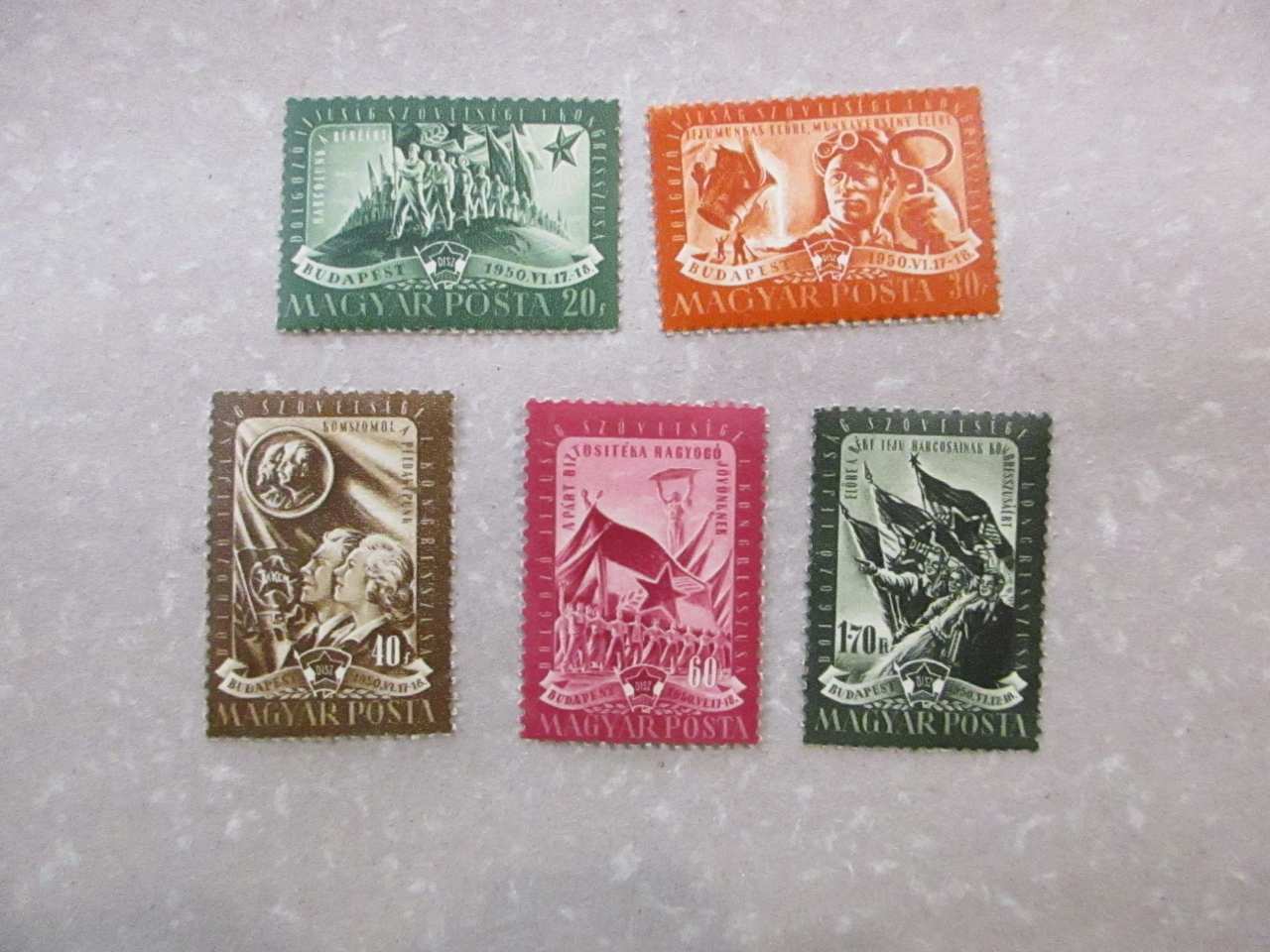 1950.   DISZ**