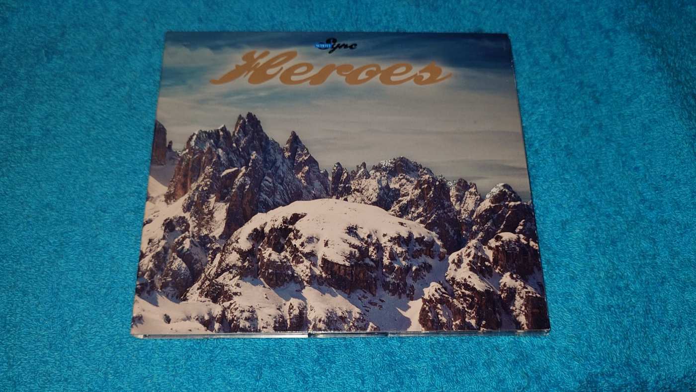 Heroes (Schott Sync) CD