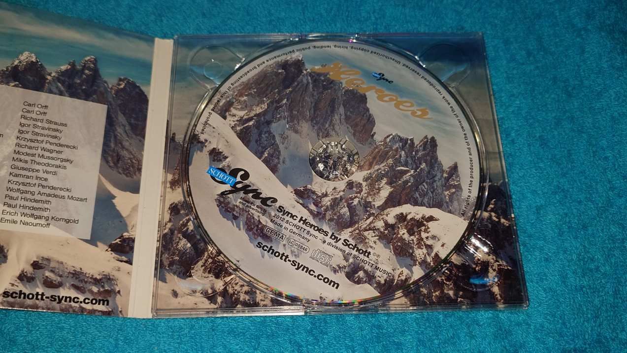 Heroes (Schott Sync) CD