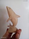 Fából faragott delfin, figura