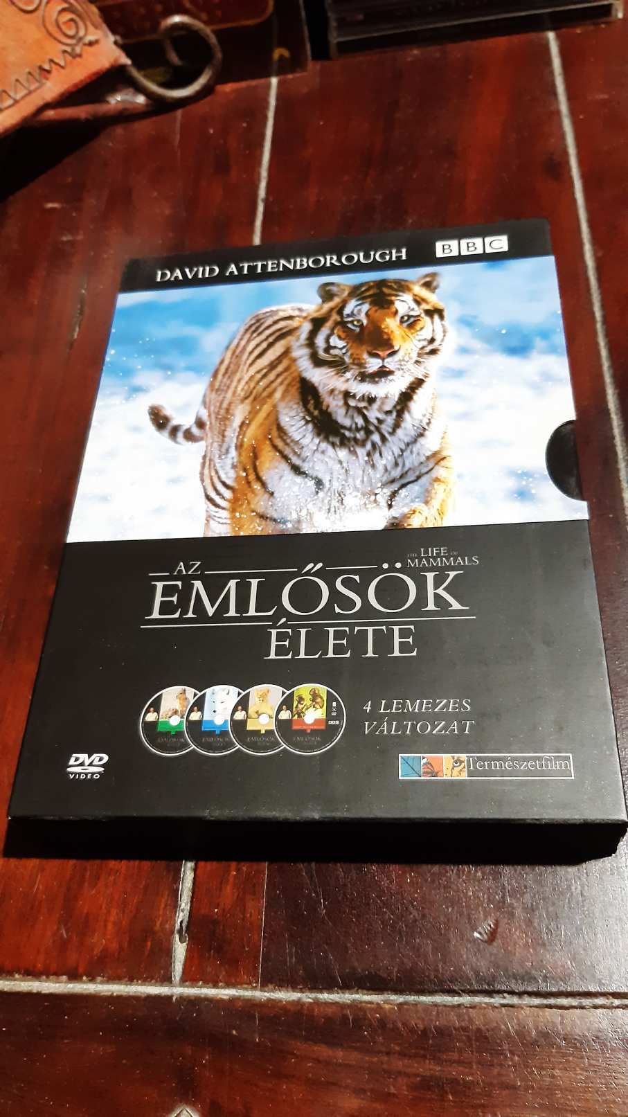 David Attenborough - Az Emlősök Élete - 4 DVD, szinkronos, újszerű