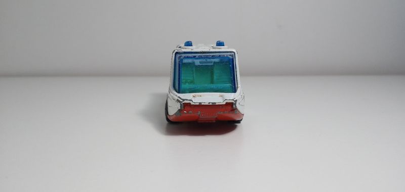 Matchbox Stretcha Fetcha