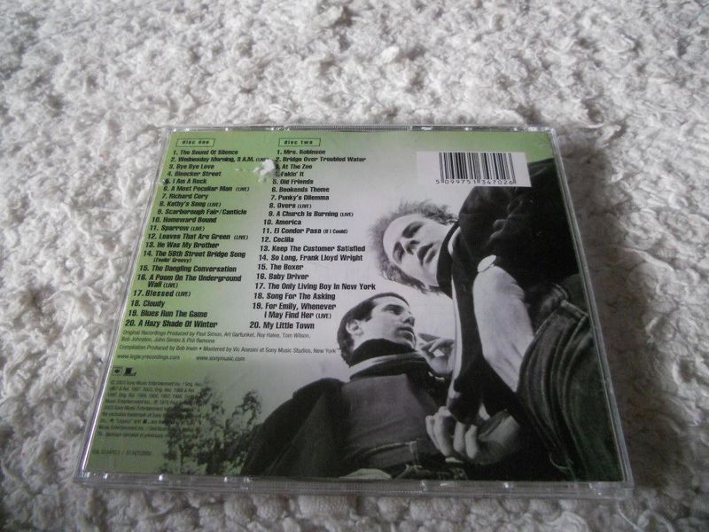SIMON & GARFUNKEL . The essential  2CD