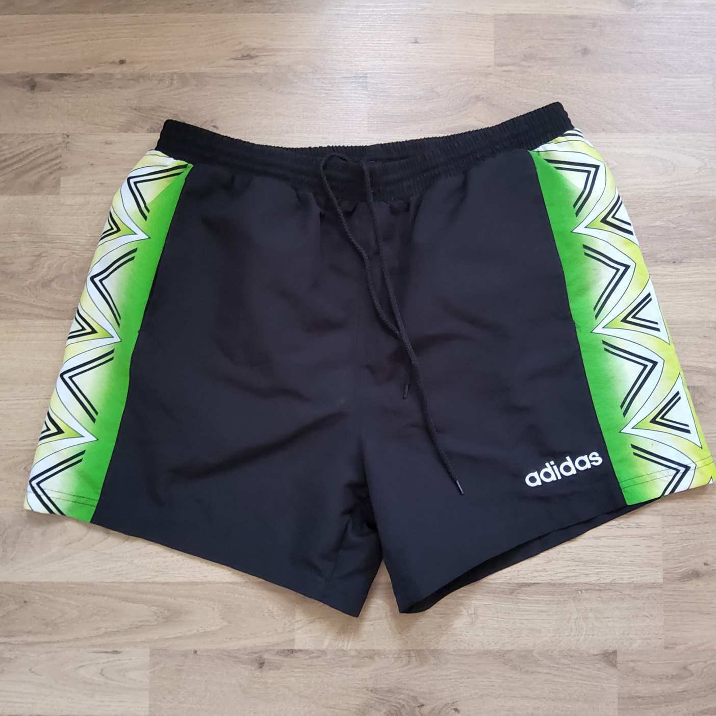 Adidas féffi short 48-as