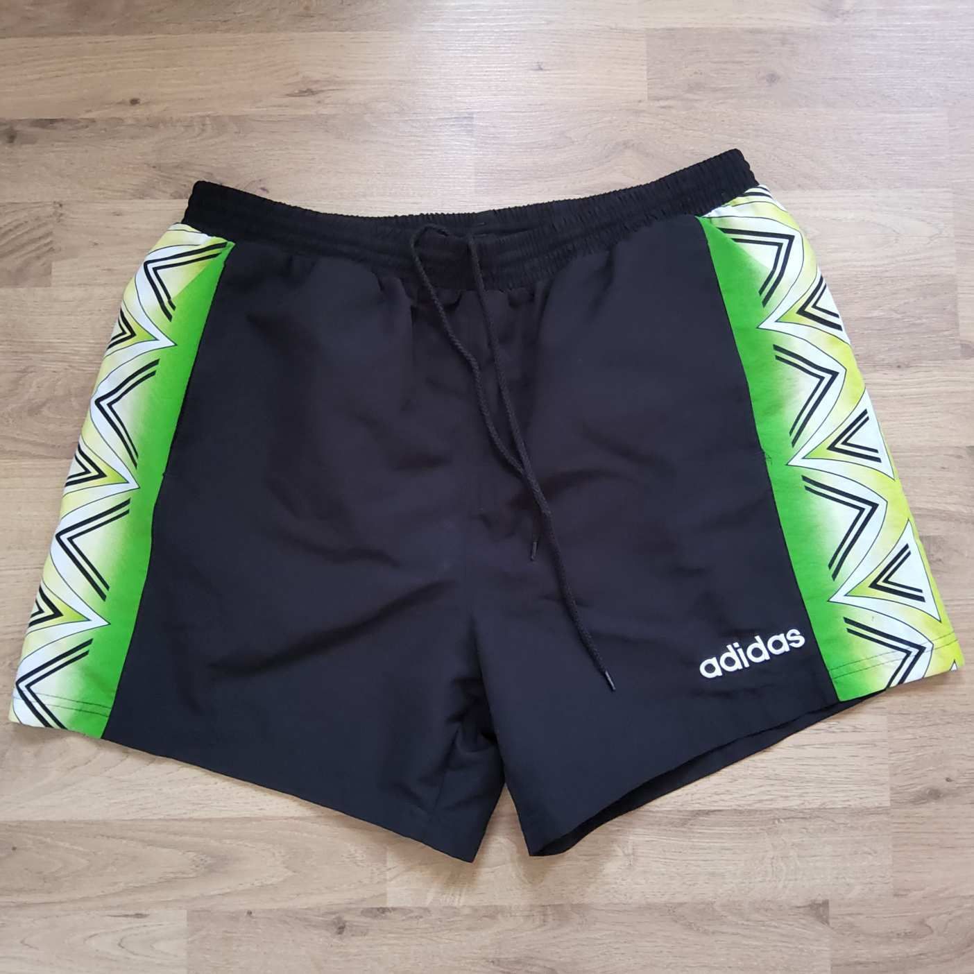 Adidas féffi short 48-as