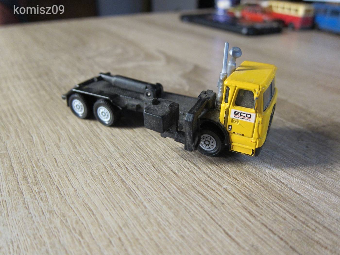 Matchbox  //  2008   Garbage Truck
