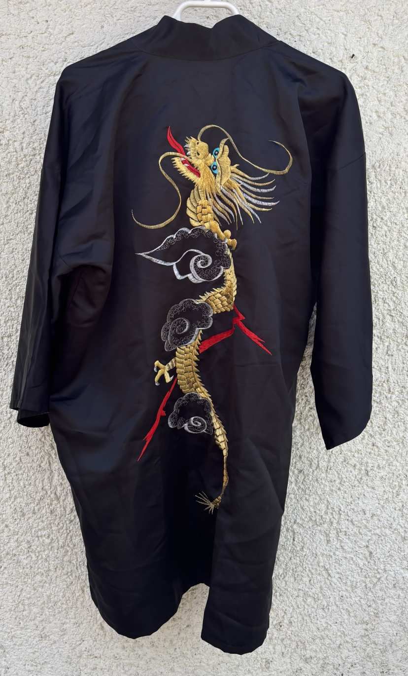 Tradicionális Japán Kimono Black Dragon