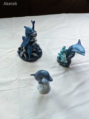 Delfin szobrok