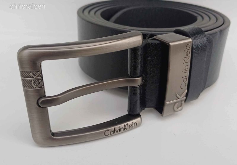 Calvin Klein öv