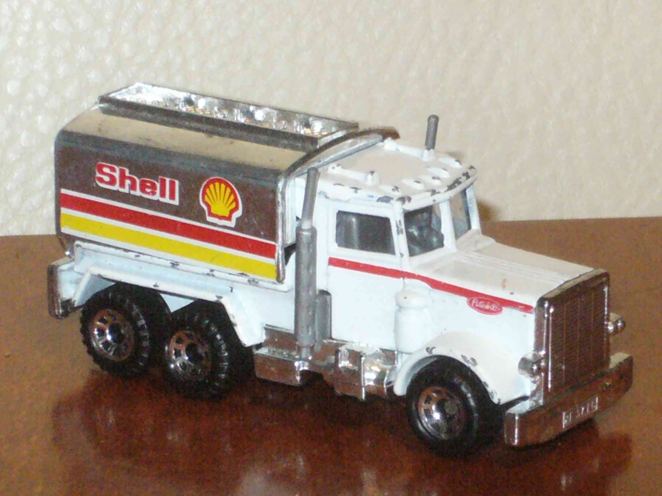 Matchbox PETERBILT SHELL TANKER,FEHÉR-MB,(1981),MB