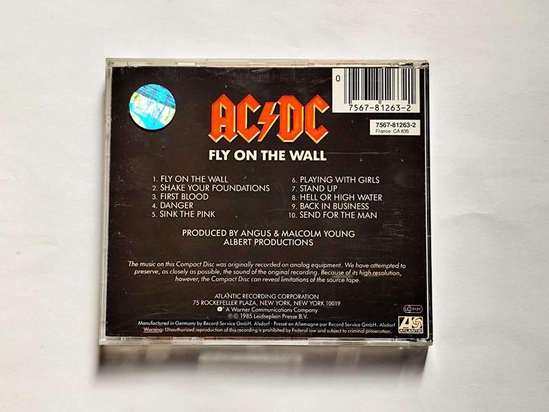AC/DC  -  Fly  On  The  Wall  CD