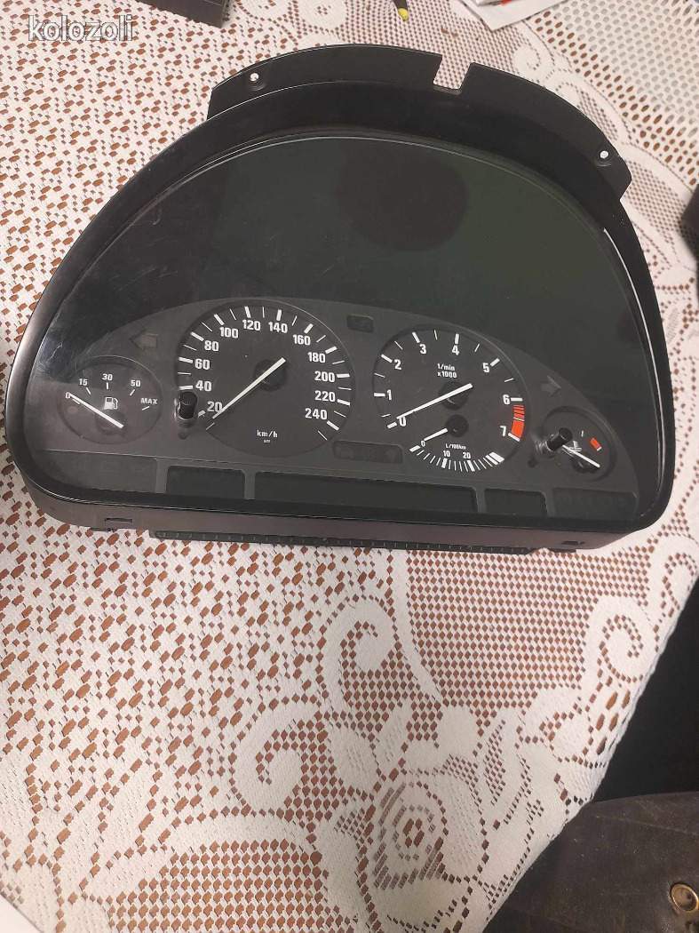 BMW E39 műszercsoport ( Km óra )