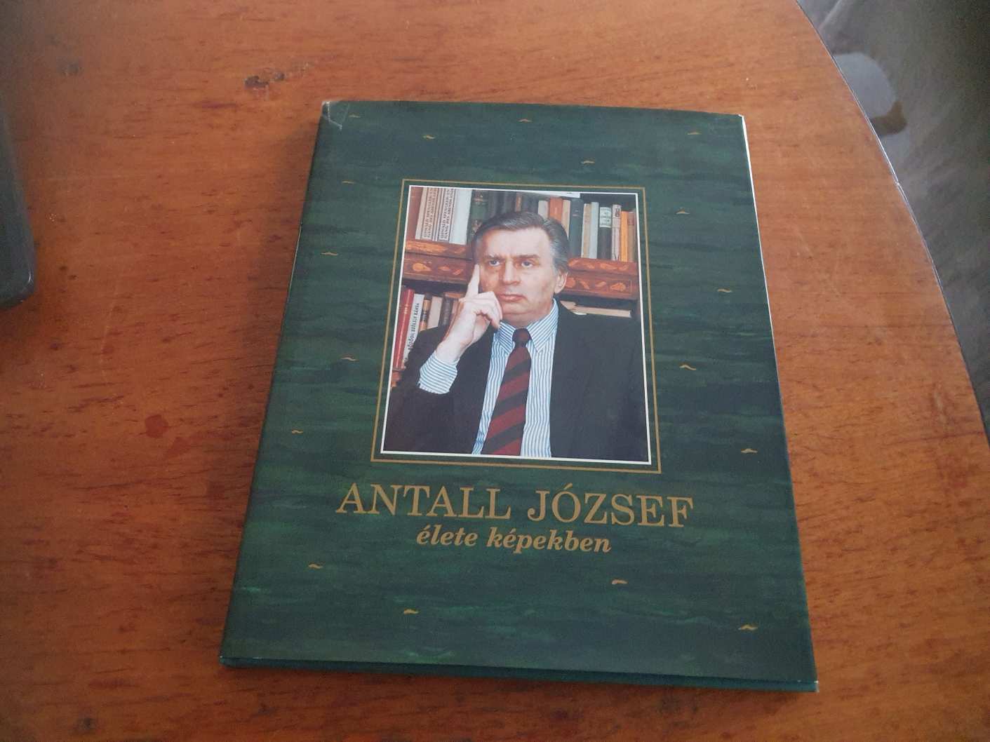Antall József élete képekben
