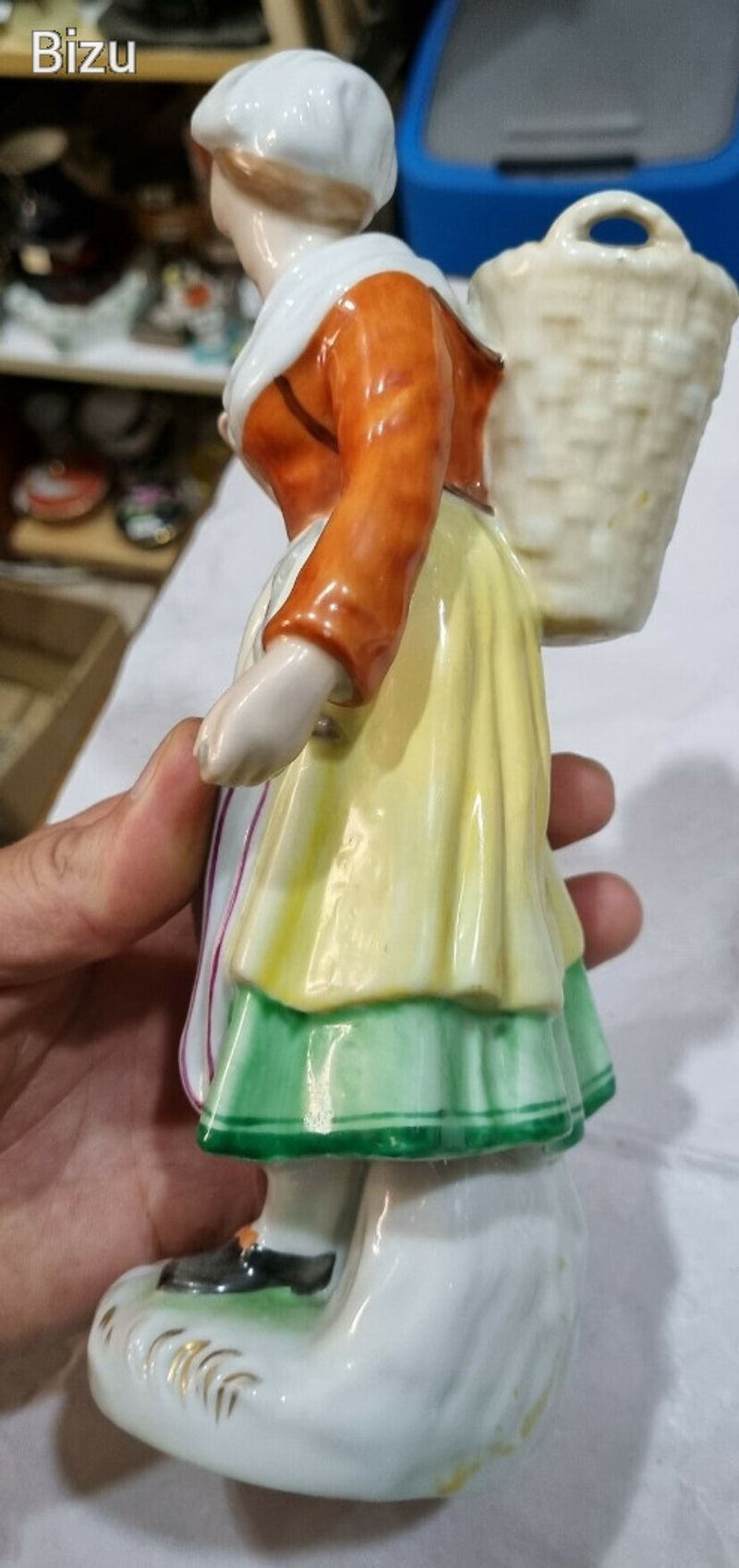 Ó-herendi porcelán figura
