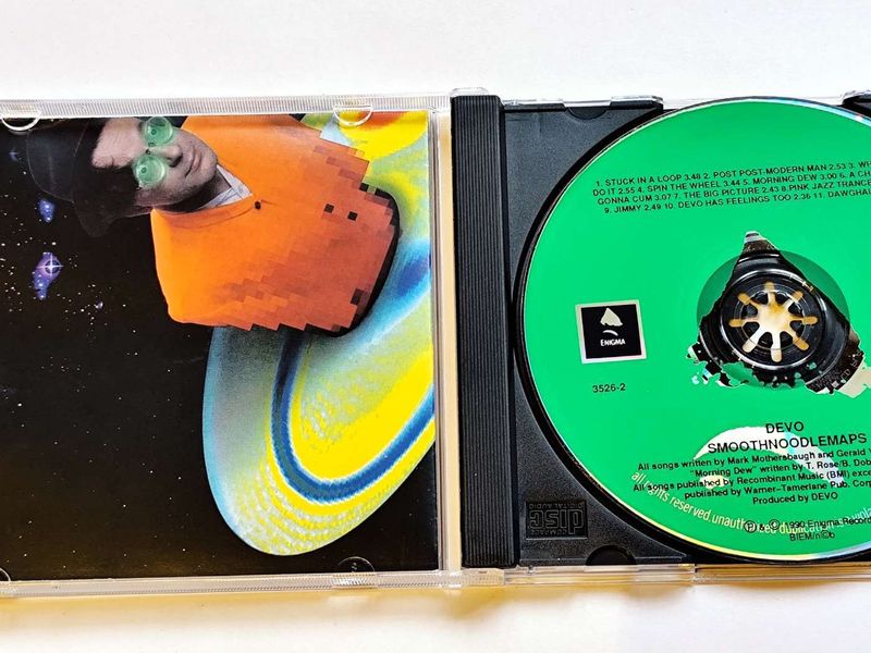 Devo   -   Smooth  Noodle  Maps   CD   1990.   Sweden     Synth-pop