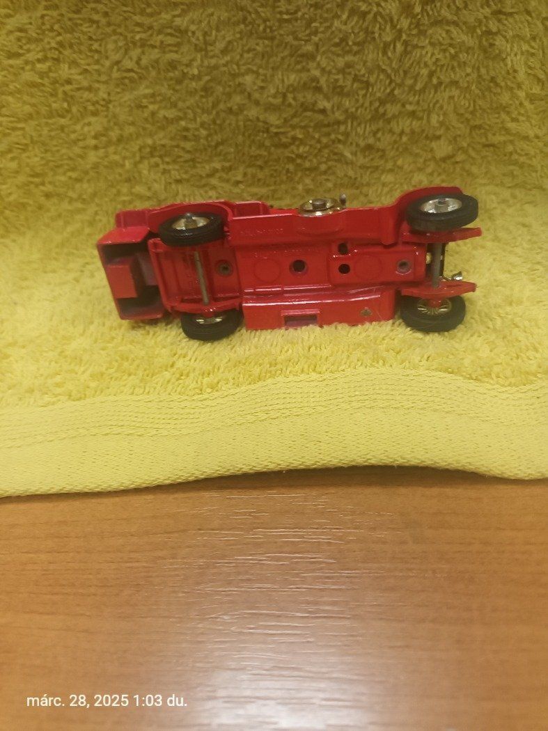 Matchbox Yesteryear 1920 Rolls-Royce Fire Engine piros