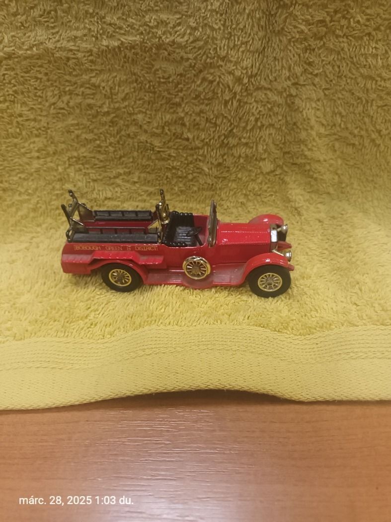 Matchbox Yesteryear 1920 Rolls-Royce Fire Engine piros
